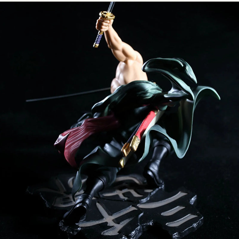 <b>BONECO RORONOA ZORO 10cm</b>